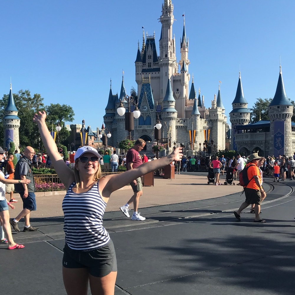 Meet your Posher, Dana